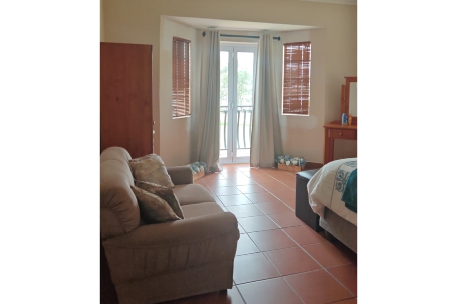 6 Bedroom Property for Sale in Vaaldam SH Free State